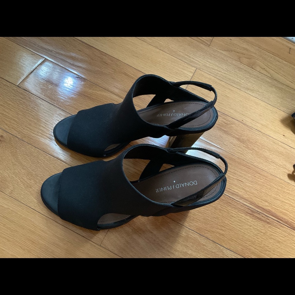Donald Pliner heels